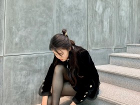 黑丝和短裙最配了
