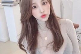 性感美女前凸后翘蕾丝透视诱惑写真