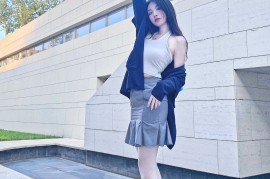 烁与黑，光与白|川下丝羽