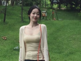 显瘦吊带和开衫+牛仔短裤真好绝谁不爱！