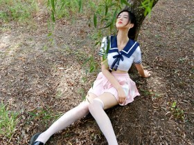 热恋的夏季,自缢的少女